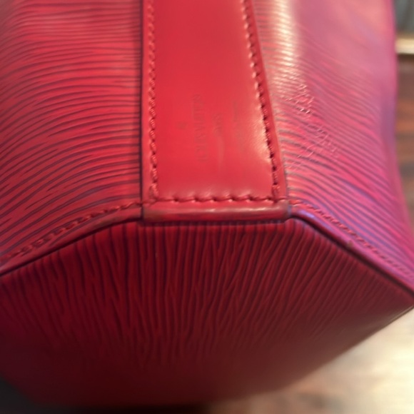 🏆LOUIS VUITTON Epi Bucket Bag Sac D’epaule with Pochette Castilian Red - Picture 6 of 13